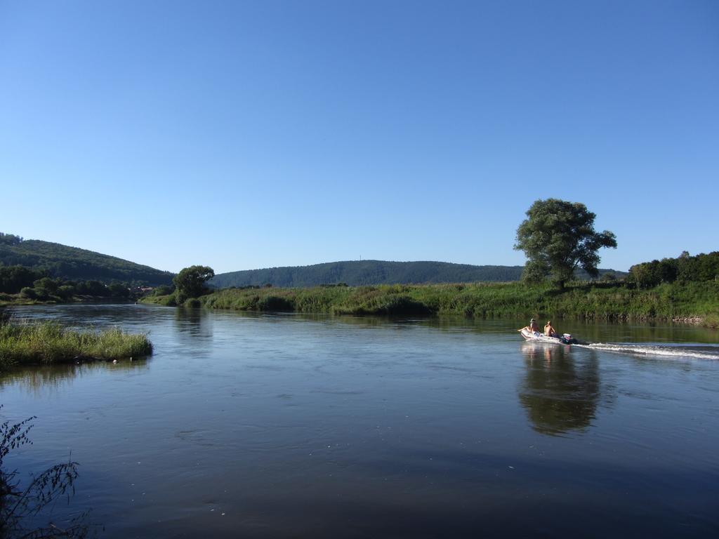 מלון Oberweser Gasthaus Zum Lindenwirt מראה חיצוני תמונה